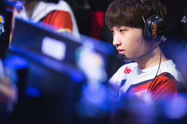 请了其他候 请了其他候