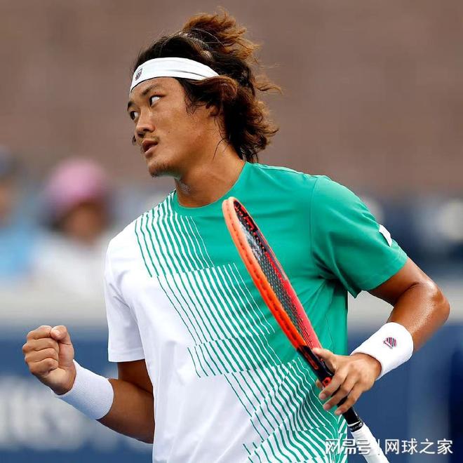 的运动员和 的运动员和