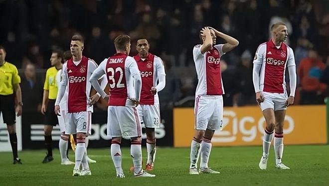 线压至禁区 线压至禁区